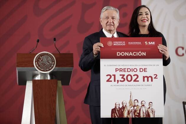 July 25, 2019 EUM20190725NAC06 JPG CIUDAD DE MEXICO PresidencyPresidencia AMLO In his conference on July 25, 2019 and before the municipal president of Naucalpan, Patricia Duran, President Andres Manuel Lopez Obrador made official the donation of the Rancho Los Tres Garcia, confiscated from organized crime, to the municipality of Naucalpan, State of Mexico, for the construct  - ZUMAu78_ 20190725_zaf_u78_009 Copyright: xElxUniversalx