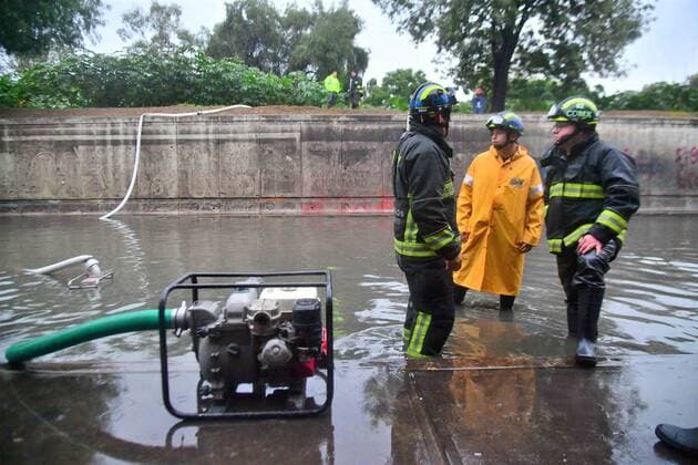 July 25, 2019 EUM20190726SOC02 JPG MEXICO CITY RainRainRain CDMX Aspects of the overflow in the Tlalnepantla River, in the Mayor Gustavo A Madero, after the rain registered on Thursday 25 July 2019 Photo Agency EL UNIVERSALHugo GarciaEELG  - ZUMAu78_ 20190725_zaf_u78_076 Copyright: xElxUniversalx