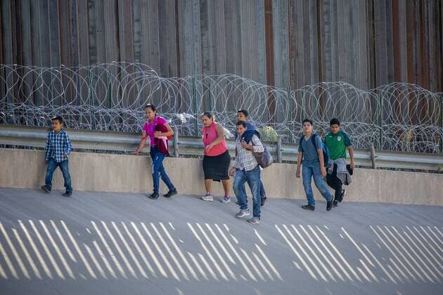 A group of Central American migrants dodged the Mexican National Guard located on the border of Ciudad Juarez Chihuahua, and crossed the Rio Grande that separates Mexico with the United States, then they were arrested by the Border Patrol. July 25, 2019.  JairxCabreraxTorresx xLexPictorium LePictorium_0212307