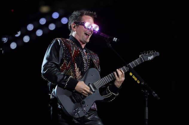 Entertainment Themen der Woche KW30 Entertainment Bilder des Tages Singer and guitarist Matt Bellamy of British band Muse performs during a concert as part of their tour Simulation Theory World held at Wanda Metropolitano stadium in Madrid, Spain, 26 July 2019. British band Muse concert in Madrid !ACHTUNG: NUR REDAKTIONELLE NUTZUNG!  Copyright: xJuanJoxMartinx GRAF9431 20190726-636997771991336898