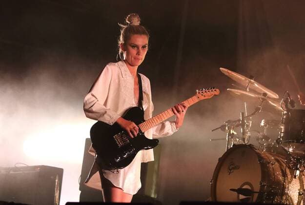 July 26, 2019, Oxford, United Kingdom: Wolf Alice headline perform on stage during the Truck Music Festival - Day One at Hall Farm, Steventon near Oxford. Oxford United Kingdom - ZUMAs197 20190726_zaa_s197_162 Copyright: xKeithxMayhewx