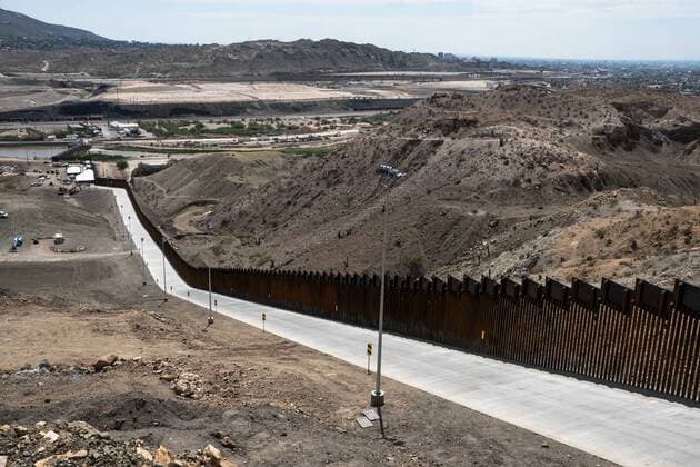 News Themen der Woche KW30 July 27, 2019, Sunland Park, New Mexico, USA: The privately-funded fence along the U.S.-Mexico border during the Symposium at The Wall event in Sunland Park, New Mexico. Sunland Park USA - ZUMAj106 20190727_zap_j106_010 Copyright: xJoelxAngelxJuarezx