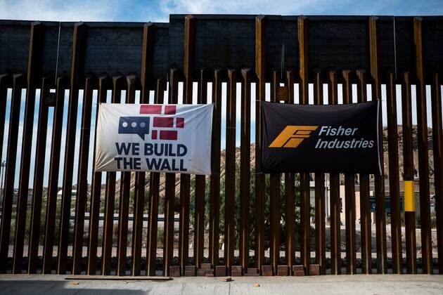 July 27, 2019, Sunland Park, New Mexico, USA: The privately-funded fence along the U.S.-Mexico border during the Symposium at The Wall event in Sunland Park, New Mexico. Sunland Park USA - ZUMAj106 20190727_zap_j106_005 Copyright: xJoelxAngelxJuarezx
