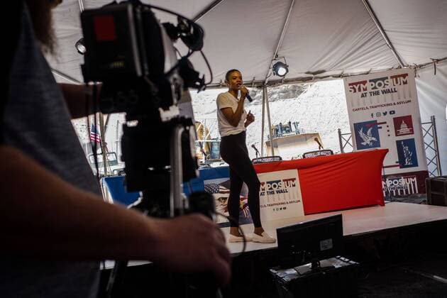 July 27, 2019, Sunland Park, New Mexico, USA: Conservative commentator CANDACE OWENS speaks to a crowd during the Symposium at The Wall event next to the privately-funded fence along the U.S.-Mexico border in Sunland Park, New Mexico. Sunland Park USA - ZUMAj106 20190727_zap_j106_026 Copyright: xJoelxAngelxJuarezx