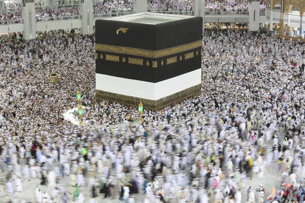 News Themen der Woche KW30 July 27, 2019, Jeddah, Jedddah, Saudi Arabia: Muslim pilgrims pray around the holy Kaaba at the Grand Mosque, during the annual hajj pilgrimage in Mecca July 27, 2019. According to the Muslims holy book the Koran, the Kaaba was built by Abraham and his son Ismael, after Ismael had settled in Arabia. Millions of Muslims have arrived in Saudi Arabia to perform their Hajj Jeddah Saudi Arabia - ZUMAap3_ 20190727_zaf_ap3_129 Copyright: xAshrafxAmrax