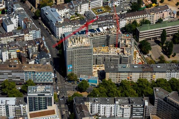 Luftbild der Baustelle zum Neubau einer Mehrfamilienhaus- Wohnanlage der PANDION AG an der Klosterstraße - Oststraße - und Hotel Nikko Düsseldorf Immermannstraße in Düsseldorf im Bundesland Nordrhein-Westfalen, Deutschland !ACHTUNGxMINDESTHONORARx60xEURO! *** Aerial photograph of the construction site for the construction of a new multi-family house residential complex of PANDION AG on Klosterstraße Oststraße and Hotel Nikko Düsseldorf Immermannstraße in Düsseldorf in the state of North Rhine-Westphalia, Germany ACHTUNGxMINDESTHONORARx60xEURO