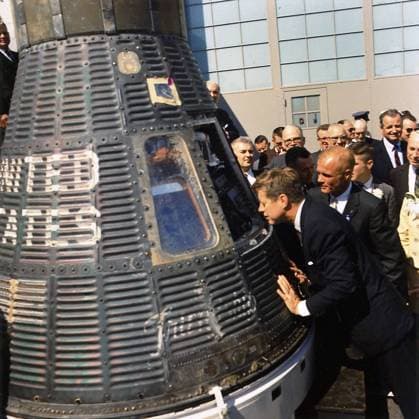 John F Kennedy John F Kennedy (1917-1963), 35th President of the United States of America (1961-1963) inspecting Friendship 7 at Cape Canaveral, 23 February 1962. John F Kennedy (1917-1963) Copyright: xPhoto12 AnnxRonanxPicturexLibraryx ARP10A00139