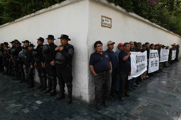 News Themen der Woche KW31 News Bilder des Tages July 31, 2019, Guatemala City, Guatemala, Guatemala: Guatemalans protest the 3rd safe country agreement between Guatemalan president Jimmy Morales and the Trump administration in front of the Westin Camino Real hotel in downtown Guatemala City Tuesday. Lawmakers -convening in the hotel as Congress is undergoing renovation- were expected to vote on the accord but didn t due to lack of quorum. it will pass eventually, we ca not fight the empire , said one congressman, referring to the U.S. Guatemala City Guatemala - ZUMAl113 20190731_zap_l113_007 Copyright: xMiguelxJuarezxLugox