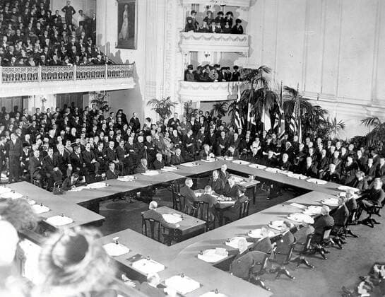 Paris Peace Conference in January 1919 The Paris Peace Conference in January 1919 at Versailles just outside Paris, at the end of World War I. January 1919 Copyright: xPhoto12 AnnxRonanxPicturexLibraryx ARP17A14191
