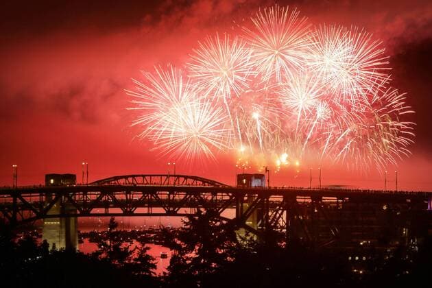 News Themen der Woche KW31 (190801) -- VANCOUVER, Aug. 1, 2019 (Xinhua) -- Team Canada lights up the sky during the Celebration of Light at English Bay in Vancouver, Canada, July 31, 2019. Team Canada lighted up the night sky with fireworks as part of the annual Honda Celebration of Light, which attracted hundred of thousands people to attend. (Photo by Liang Sen Xinhua) CANADA-VANCOUVER-CELEBRATION OF LIGHT-FIREWORKS-TEAM CANADA 