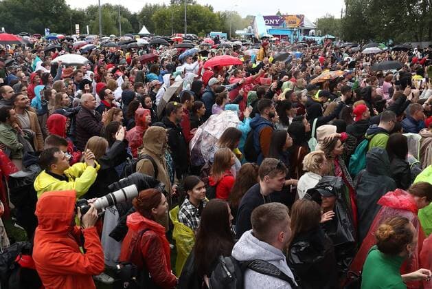 MOSCOW, RUSSIA - AUGUST 3, 2019: People attend the 2019 Afisha Picnic music festival at Moscow s Kolomenskoye Museum-Reserve. Anton Novoderezhkin TASS  TS0B553F