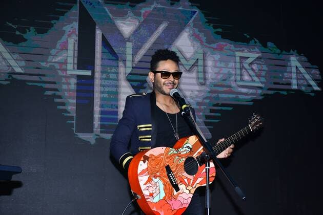 Kalimba Somos Muchos y Venimos Todos album launch MEXICO CITY, MEXICO - AUGUST 5: Singer Kalimba performs a showcase during a press conference to promote his latest album Somos Muchos y Venimos Todos at Universal Music Auditorium on August 5, 2019 in Mexico City, Mexico  Copyright: xx EYE3995