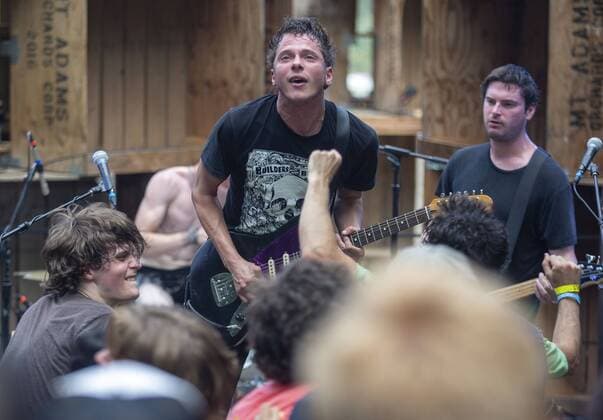 August 2, 2019, Happy Valley, Oregon, U.S: Ryan Neighbors (C) of Help performs at Pickathon Music festival in Happy Valley Oregon August 2, 2019. Happy Valley U.S. - ZUMAb190 20190802_znp_b190_044 Copyright: xNataliexBehringx