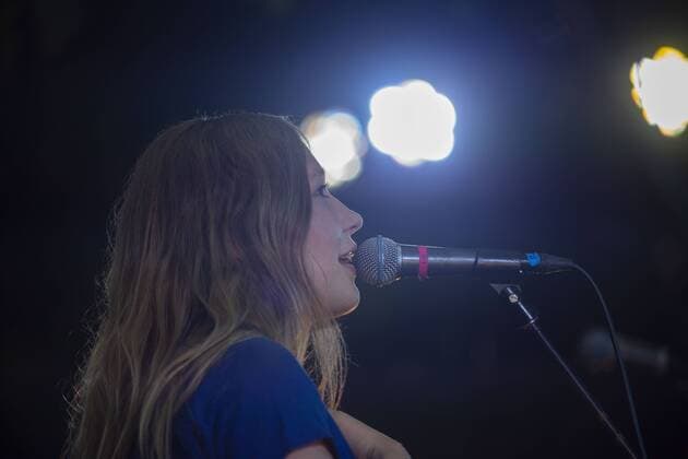 August 3, 2019, Happy Valley, Oregon, U.S: Julia Jacklin performs at Pickathon Music festival in Happy Valley Oregon August 3, 2019. Happy Valley U.S. - ZUMAb190 20190803_znp_b190_030 Copyright: xNataliexBehringx