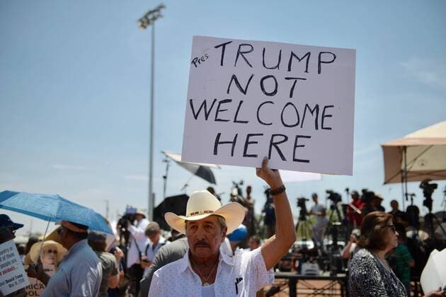 News Themen der Woche KW32 News Bilder des Tages August 7, 2019, USA: ASEC -- Miguel DeAnda, 81, of El Paso, demonstrates at Washington Park as President Donald Trump visits the city in the wake of a mass shooting. USA - ZUMAab1_ 20190807_zaf_ab1_023 Copyright: xRobertoxE.xRosalesx