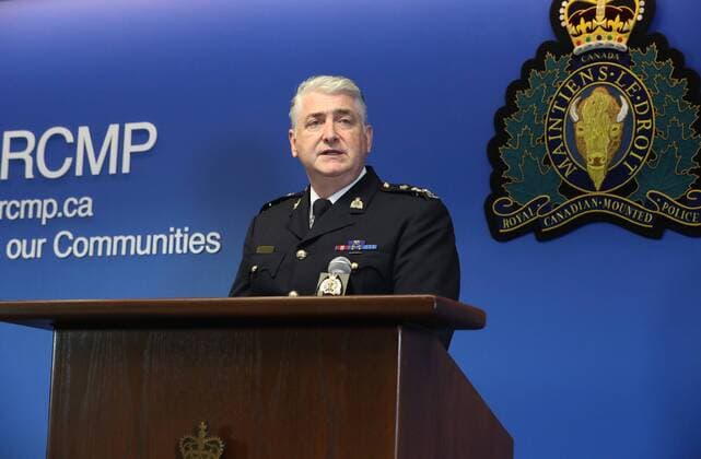 Assistant Commissioner Kevin Hackett addresses reporters during a press conference at Surrey, British Columbia (BC), RCMP E Division on Wednesday, August7, 2019, confirming BC murder suspects Bryer Schmegelsky and Kam McLeod were found deceased in dense forest near Gillam Manitoba earlier today. The two were charged with the second degree murder of a BC man and are suspects in the murder of an Australian man and his American girlfriend.  VAP2019080701 HEINZxRUCKEMANN
