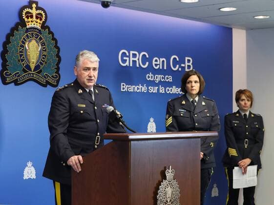 News Themen der Woche KW32 News Bilder des Tages Assistant Commissioner Kevin Hackett addresses reporters during a press conference at Surrey, British Columbia (BC), RCMP E Division on Wednesday, August7, 2019, confirming BC murder suspects Bryer Schmegelsky and Kam McLeod were found deceased in dense forest near Gillam Manitoba earlier today. The two were charged with the second degree murder of a BC man and are suspects in the murder of an Australian man and his American girlfriend.  VAP2019080703 HEINZxRUCKEMANN
