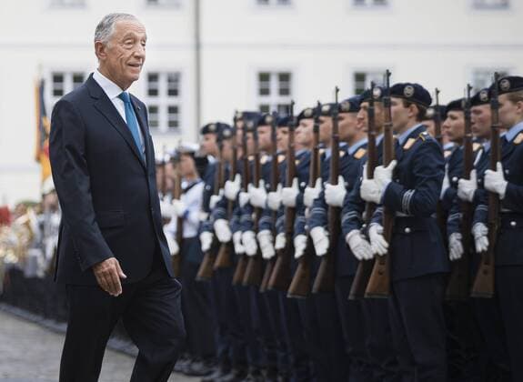 Marcelo Rebelo de Sousa, President of the Portuguese Republic in front of Bellevue Castle in Berlin German President Frank Walter Steinmeier, Welcomes him with military honors in Bellevue Castle 08 08 2019 Berlin Germany Copyright: xFelixxZahn photothek.netx