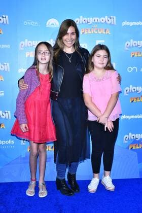 Playmobil film premiere in Mexico MEXICO CITY, MEXICO - AUGUST 10: Fabiana Perzabal and her daughters poses for photos during the blue carpet of Playmobil film premiere at Cinepolis Plaza Universidad on August 9, 2019 in Mexico City Mexico  Copyright: xCarlosxTischlerx EYE6852