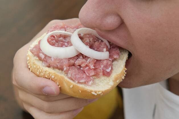 Meat rolls, meat consumption