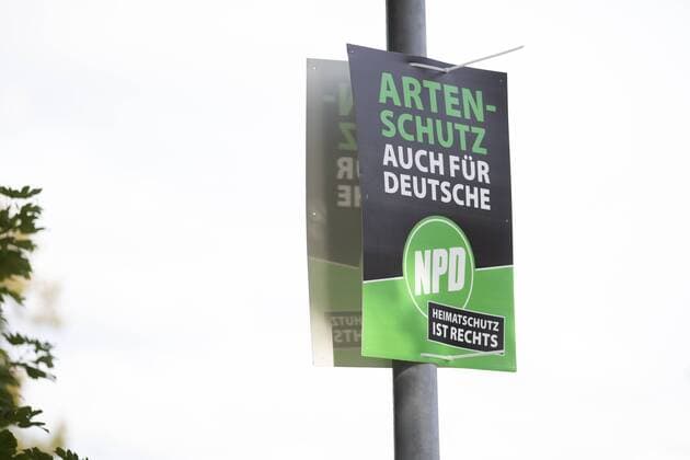 Landtagswahl in Sachsen 2019, Wahlplakat der Partei NPD 13.08.2019, Sachsen, GER - Landtagswahl in Sachsen 2019, Wahlplakat der Partei NPD, Sachsen Deutschland *** Landtag election in Saxony 2019, election poster of the party NPD 13 08 2019, Saxony, GER Landtag election in Saxony 2019, election poster of the party NPD, Saxony Germany