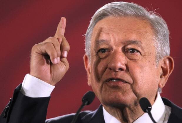 Mexiko, Manuel Lopez Obrador Pressekonferenz Mexican President Andres Manuel Lopez Obrador speaks during a press conference in the National Palace, in Mexico City, Mexico, 19 August 2019. Obrador dismissed the possibility of supressing the feminist protests against alleged police rapes, but he asked the protesters to negotiate and warned them not to damage the cultural heritage of the country. If you intervene with the public force, the conflict is aggravated. Now imagine if the Government is accused of being a repressor. Nothing is resolved by force, he said. Lopez Obrador rules out repressing feminist protests and asks for dialogue in Mexico !ACHTUNG: NUR REDAKTIONELLE NUTZUNG!  Copyright: xMarioxGuzmanx MEX617 20190819-637018328242358703
