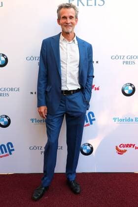 GOETZ GEORGE PRIZE 2019 Ulrich Matthes on the Red Carpet for the presentation of the GOETZ GEORGE PRIZE on 19 August 2018 in the Astor Film Lounge The endowed prize shall commemorate this lifes work of Goetz George Berlin Charlottenburg Berlin Germany