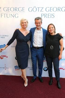 GOETZ GEORGE PRIZE 2019 Marike George, Ulrich Matthes and Tanja George on the Red Carpet for the GOETZ GEORGE PRIZE on 19 August 2018 in the Astor Film Lounge The endowed prize shall commemorate this lifes work of Goetz George Berlin Charlottenburg Berlin Germany