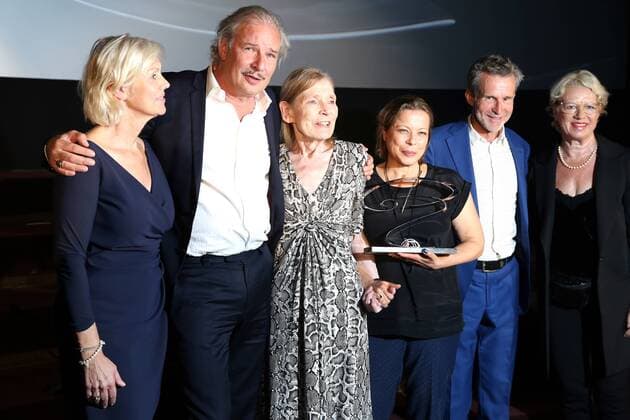 GOETZ GEORGE PRIZE 2019 Prize winner Margit Carstensen 2 v r with Marika George, Leander Haußmann and Tanja George and Ulrich Matthes v l at the award ceremony of the GOETZ GEORGE PRIZE on 19 August 2018 in the Astor Film Lounge The endowed prize shall commemorate this lifes work of Goetz George Berlin Charlottenburg Berlin Germany