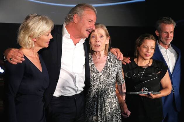GOETZ GEORGE PRIZE 2019 Prize winner Margit Carstensen 2 v r with Marika George, Leander Haußmannm, Tanja George and Ulrich Matthes v l at the award ceremony of the GOETZ GEORGE PRIZE on 19 August 2018 in the Astor Film Lounge The endowed prize shall commemorate this lifes work of Goetz George Berlin Charlottenburg Berlin Germany