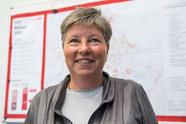 Berlin Politik Katrin Lompscher Stadtentwicklungsplan Auf der Senatspressekonferenz am Dienstag den 20. August 2019 stellte die Senatorin fuer Stadtentwicklung und Wohnen, Katrin Lompscher (im Bild) den Infrastruktur- und Stadtentwicklungsplan des Senats vor. 20.8.2019, Berlin *** Berlin Politics Katrin Lompscher Urban Development Plan At the Senate Press Conference on Tuesday, 20 August 2019, the Senator for Urban Development and Housing, Katrin Lompscher, presented the infrastructure and urban development plan of the Senate 20 8 2019, Berlin