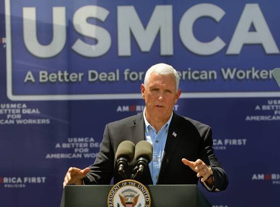August 21, 2019, Artesia, NM, USA: Vice President Mike .Pence speaks to the crowd of over 500 supports at Elite Well Services in Artesia, NM. Wednesday, Aug. 21, 2019. Artesia USA - ZUMAab1_ 20190821_zaf_ab1_012 Copyright: xJimxThompsonx