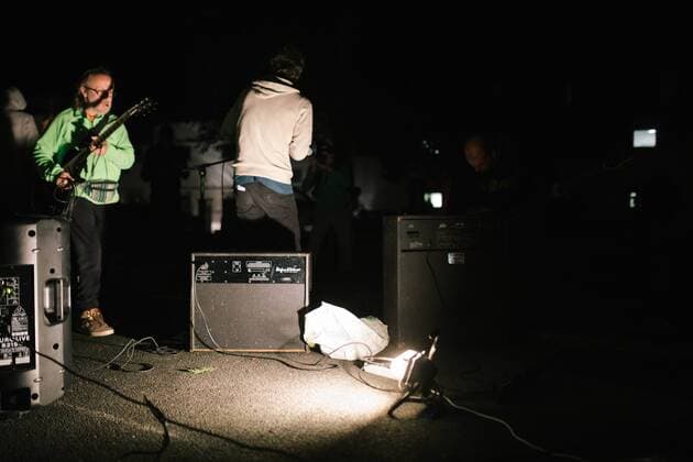 22 8 2019 Nocturnal punk concert in front of police accommodation G7 in Biarritz From 24 to 26 August, the annual G7 summit takes place in Biarritz in southern France In the small town of Ustaritz, a punk band played in front of the accommodation of police officers deployed to deprive them of their sleep Copyright: xMichaelxTrammerx