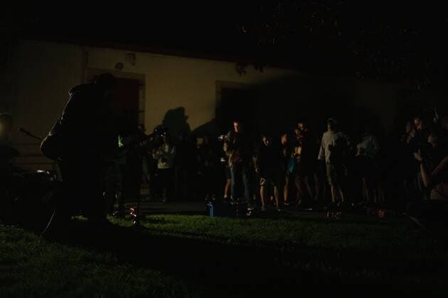 22 8 2019 Nocturnal punk concert in front of police accommodation G7 in Biarritz From 24 to 26 August, the annual G7 summit takes place in Biarritz in southern France In the small town of Ustaritz, a punk band played in front of the accommodation of police officers deployed to deprive them of their sleep Copyright: xMichaelxTrammerx
