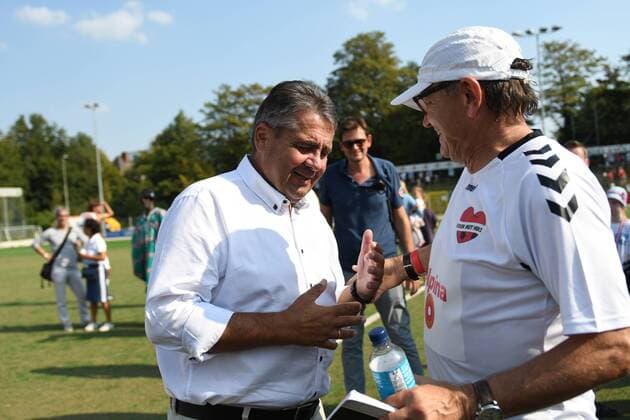Kicking with Heart 2019 25 08 2019, Hamburg, Kicking with Heart 2019, in picture Ewald Lienen and Sigmar Gabriel nordphotoxWitke nph00002