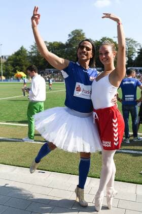 Kicking with Heart 2019 25 08 2019, Hamburg, Kicking with Heart 2019, in the picture Jorge Gonzalez in jersey change with the Prima Ballerina nordphotoxWitke nph00002