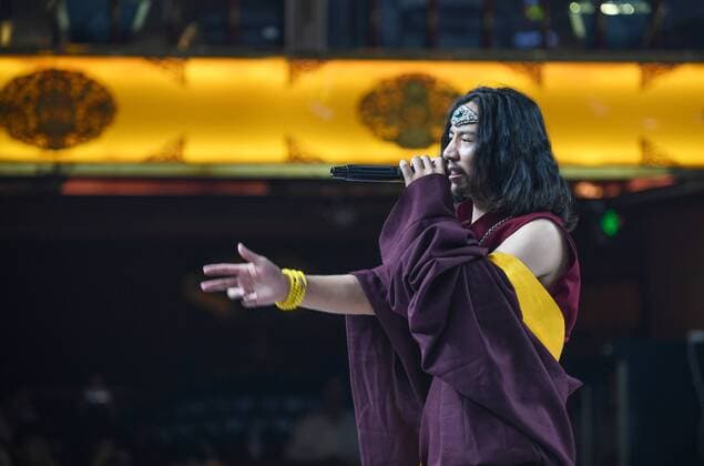 (190825) -- LHASA, Aug. 25, 2019 (Xinhua) -- A Tibetan candidate shows talent in an audition of the Chinese Tibetan Model Competition for Tibet area held in Lhasa, southwest China s Tibet Autonomous Region, Aug. 25, 2019. An audition of the third Chinese Tibetan Model Competition was held Sunday in Tibet, in which candidates staged a combination of Tibetan traditional costumes and modern fashion. Those who are selected will take part in the final of the competition in southwestern Chinese city of Chengdu on Oct. 22. (Xinhua Jigme Dorje) CHINA-TIBET-TIBETAN MODEL COMPETITION-AUDITION (CN) 