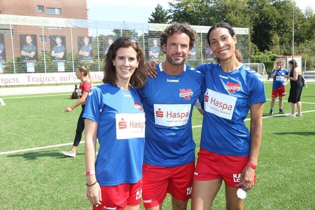 Hamburg Katja Suding Stephan Luca Annabelle Manding at the charity football event Kicken mit Herz at the sports field SC Victoria Hoheluft Stadium in Hamburg on 25 8 2019