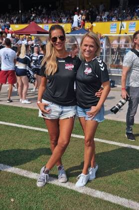 Yasmina Filali and Nova Meierhenrich Benefit Football game KICKEN MIT HERZ, the duel between celebrities and doctors for a good cause in the stadium Hoheluft SC Victoria Hamburg Hamburg, 25 08 2019 Please caption IMAGO Michael Wigglesworth
