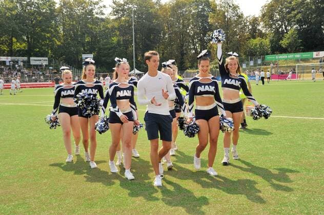 Cheerleader Benefit Football match KICKEN WITH HEART, the duel between celebrities and doctors for a good cause in the stadium Hoheluft SC Victoria Hamburg Hamburg, 25 08 2019 Please caption IMAGO Michael Wigglesworth