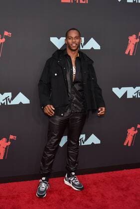 Victor Cruz arrives on the red carpet at the 36th annual MTV Video Music Awards at the Prudential Center in Newark, NJ on Monday, August 26, 2019.  NJP20190826449 SERENAxXU-NING