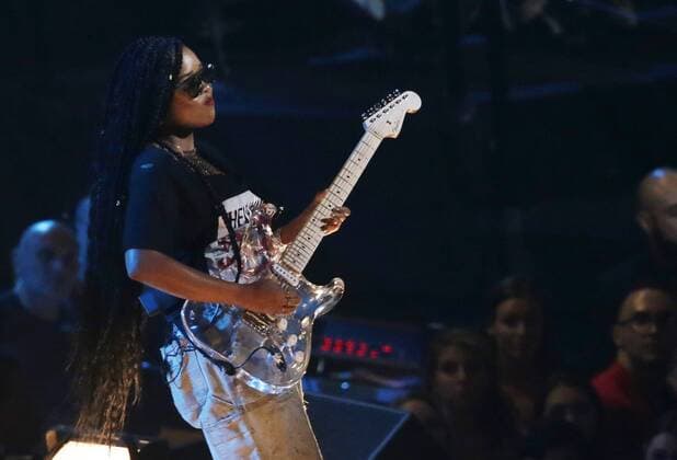 H.E.R. performs at the 36th annual MTV Video Music Awards at the Prudential Center in Newark, NJ on Monday, August 26, 2019.  NJP20190821021 JOHNxANGELILLO
