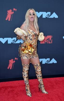 August 26, 2019, New York, New York, United States Tana Mongeau arriving at the 2019 MTV Video Music Awards at the Prudential Center on August 26, 2019 in Newark, New Jersey New York United States  - ZUMAny1_ 20190826_zaf_ny1_066 Copyright: xKristinxCallahanx