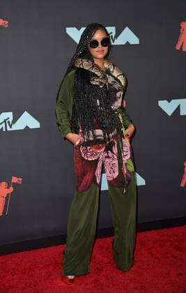 August 26, 2019, New York, New York, United States H E R arriving at the 2019 MTV Video Music Awards at the Prudential Center on August 26, 2019 in Newark, New Jersey New York United States  - ZUMAny1_ 20190826_zaf_ny1_141 Copyright: xKristinxCallahanx