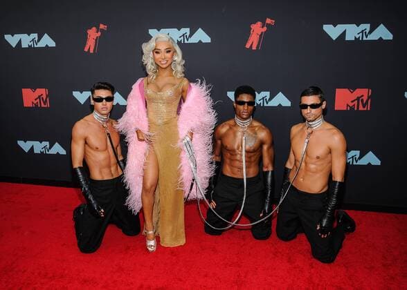 27 August 2019 - Newark, New Jersey - Nikita Dragun. 2019 MTV Video Music Awards held at Prudential Center. Photo Credit: Christopher Smith AdMedia 244242 2019-08-27 New Jersey Newark  Copyright: xAdMediax STAR_244242_015