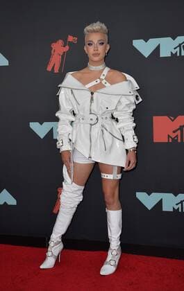 August 26, 2019, New York, New York, United States: James Charles arriving at the 2019 MTV Video Music Awards at the Prudential Center on August 26, 2019 in Newark, New Jersey New York United States  - ZUMAny1_ 20190826_zaf_ny1_355 Copyright: xKristinxCallahanx