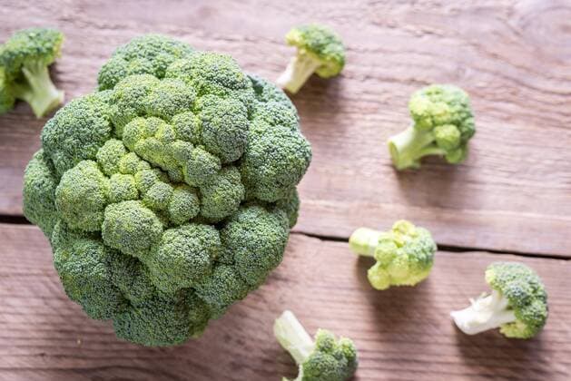  Fresh broccoli on the wooden background  Copyright: xAlex9500x Panthermedia26878359