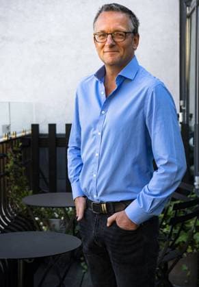 Dr Michael Mosley in Stockholm, Sweden, to present his new book 2019-08-27 (c) FERNVALL LOTTE Aftonbladet TT * * * EXPRESSEN OUT * * * LOTTE FERNVALL AFTONBLADET Stockholm Sverige x2512x *** Dr Michael Mosley in Stockholm, Sweden, to present his new book 2019 08 27 c FERNVALL LOTTE Aftonbladet TT EXPRESSEN OUT LOTTE FERNVALL AFTONBLADET Stockholm Sverige x2512x,  Copyright: xFERNVALLxLOTTE Aftonbladet TTx Michael Mosley