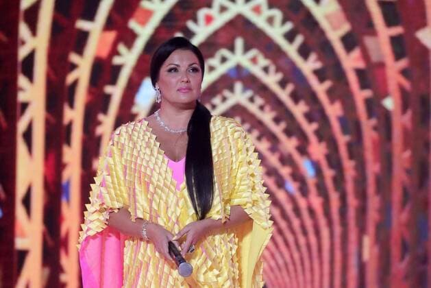 Anna Netrebko, 50. Geburtstag am 18. September SOCHI, RUSSIA - AUGUST 24, 2019: Soprano Anna Netrebko performs during the opening of the 2019 New Wave Song Contest in Sochi s Olympic Park. Vyacheslav Prokofyev TASS  TS0B7C20