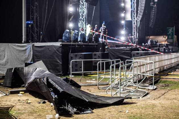 31 08 2019 , Essen , At a concert of the two musicians Casper and Marteria on the grounds of Seaside Beach at Lake Baldeney in Essen an LED screen at the stage collapsed , 22 people injured , 2 of them severely
